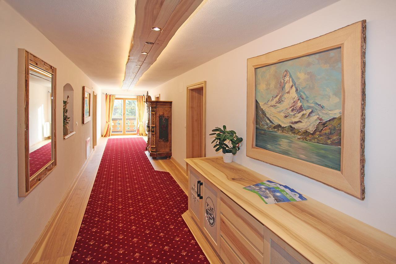 ホテル Alpenhof Kruen エクステリア 写真
